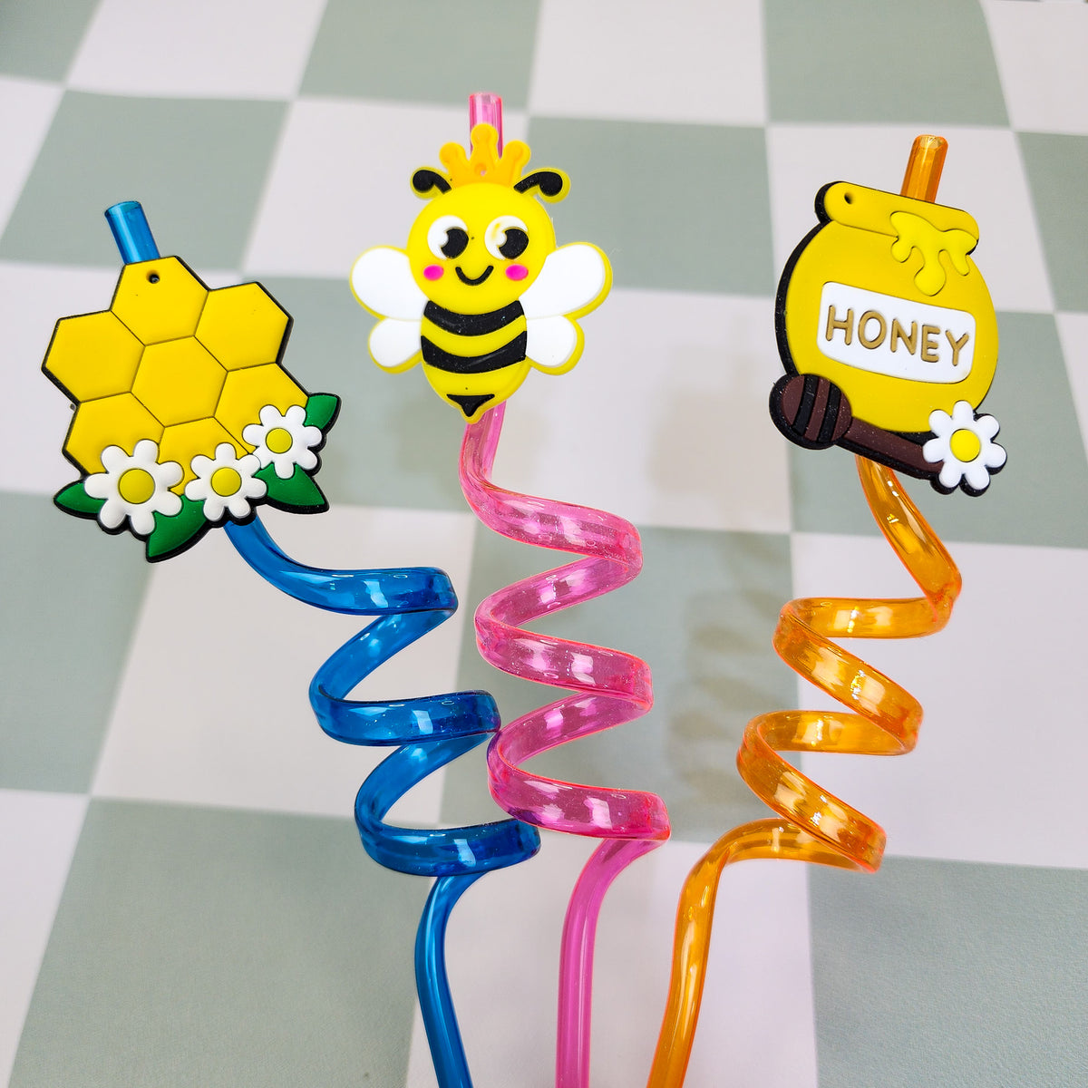 Bee Themed Swirly Plastic Straws (3 Pack)