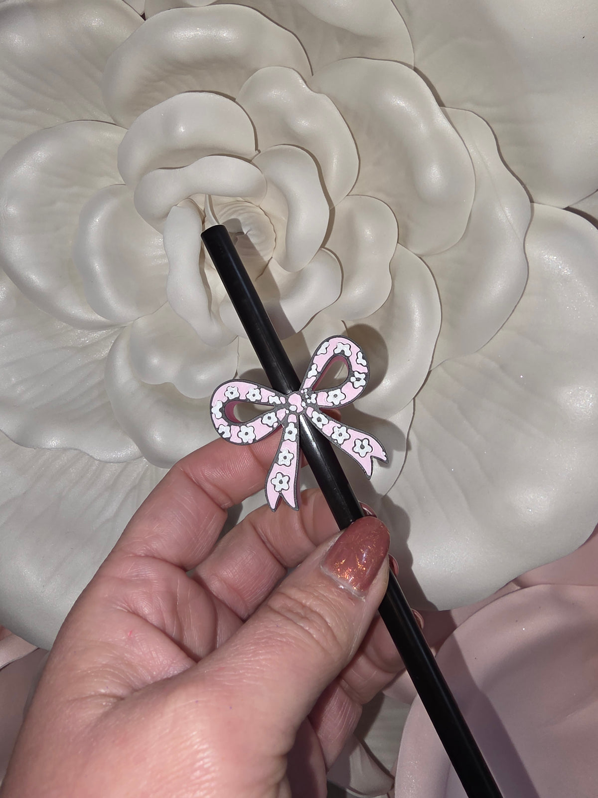 Daisy Bow Straw Topper
